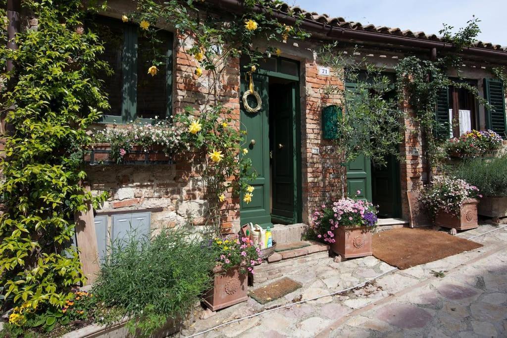 Il Borgo Di Olive Hotel Sismano Exterior photo