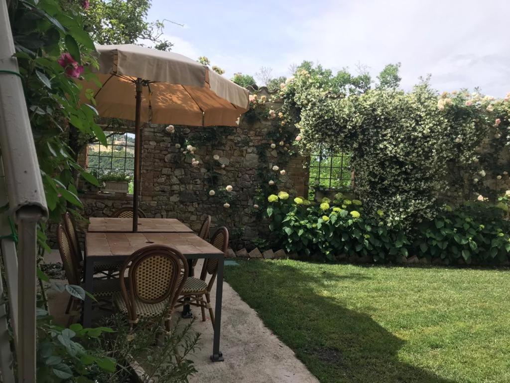 Il Borgo Di Olive Hotel Sismano Exterior photo