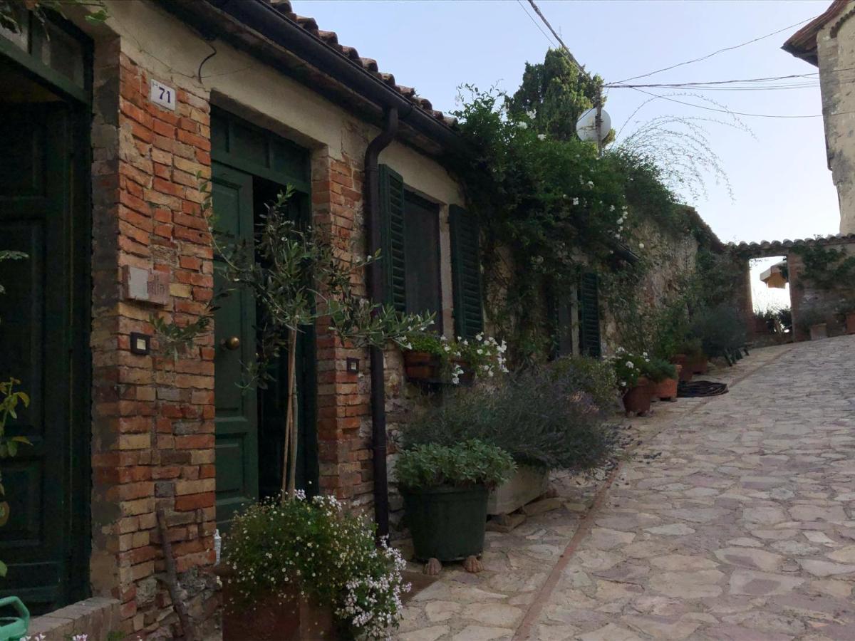 Il Borgo Di Olive Hotel Sismano Exterior photo